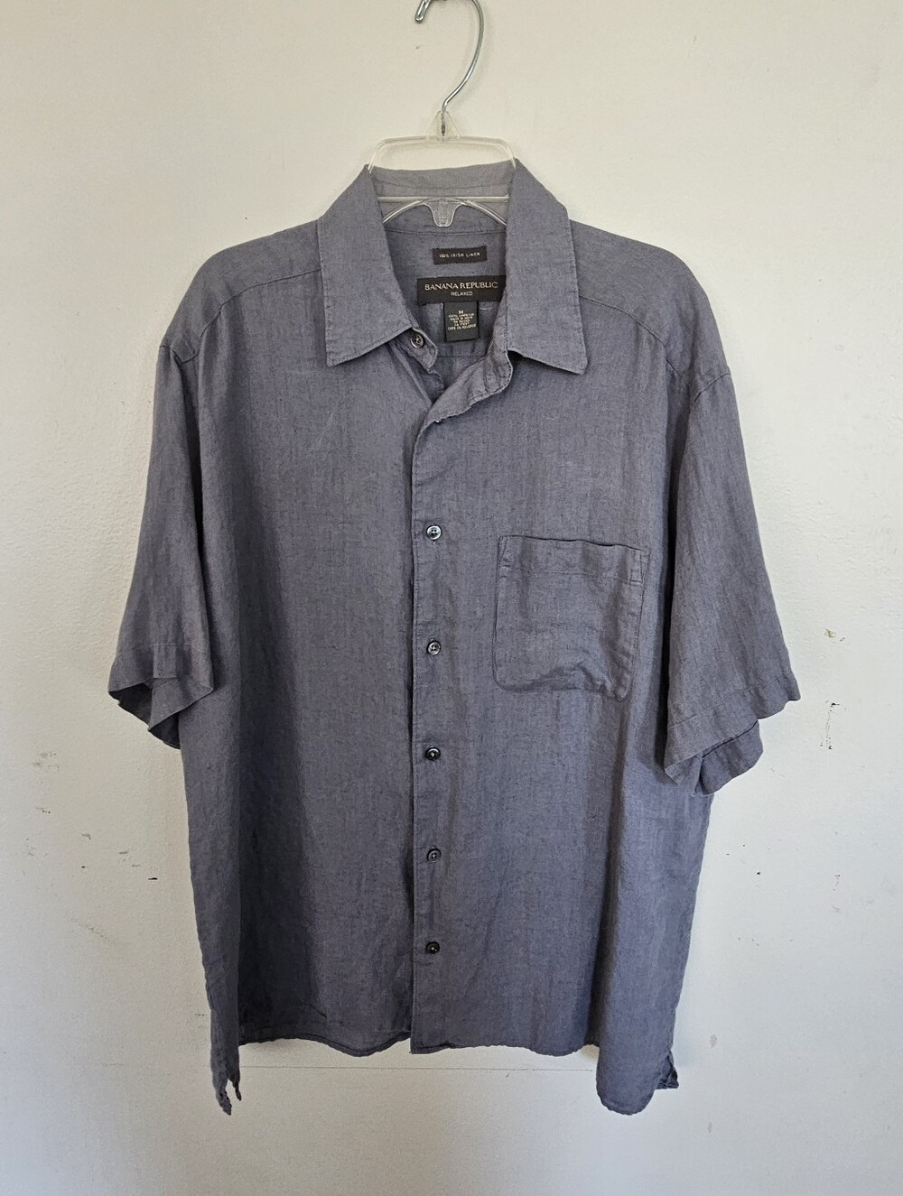 Banana Republic Men’s Linen Short-Sleeve Button-Up Shirt